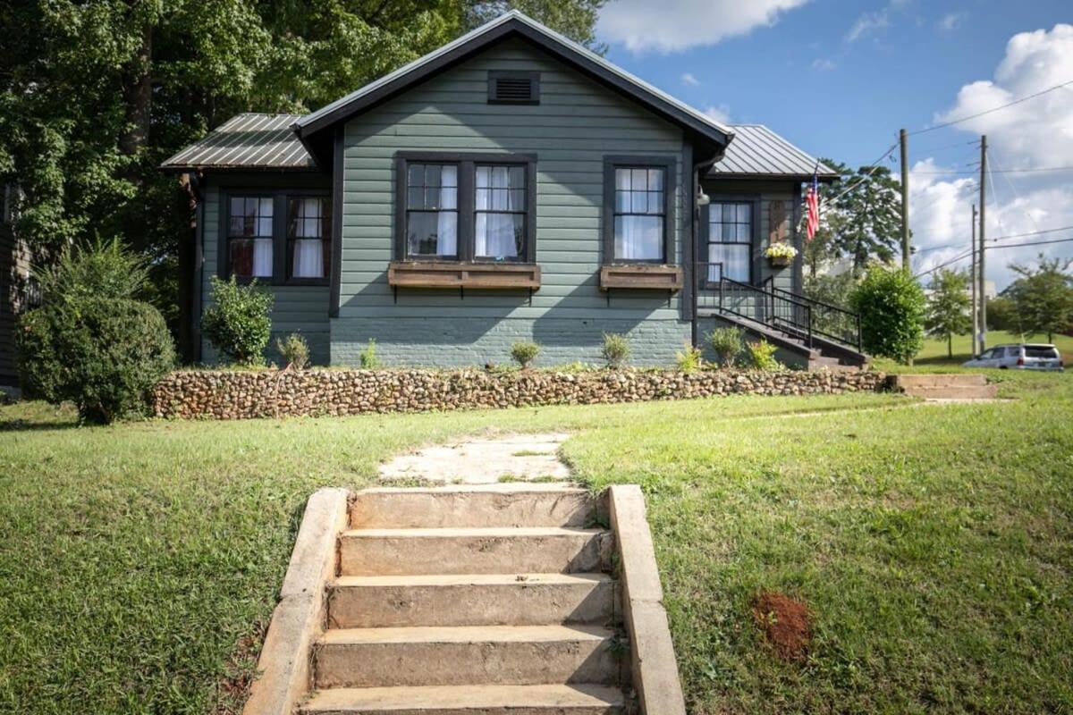 East Lake Stunner-Located At The Foot Of The Ruffner Mountains เบอร์มิงแฮม ภายนอก รูปภาพ